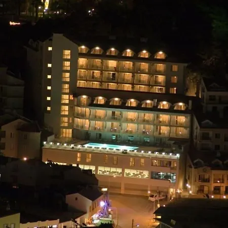 Calipso Beach 4*
